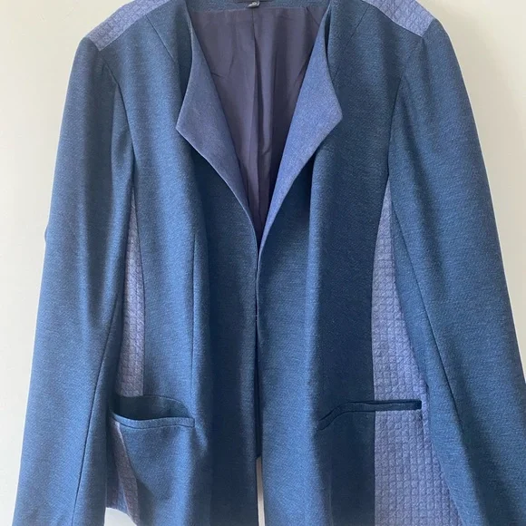Lane Bryant quilted blue blazer 28w - Picture 2 of 6